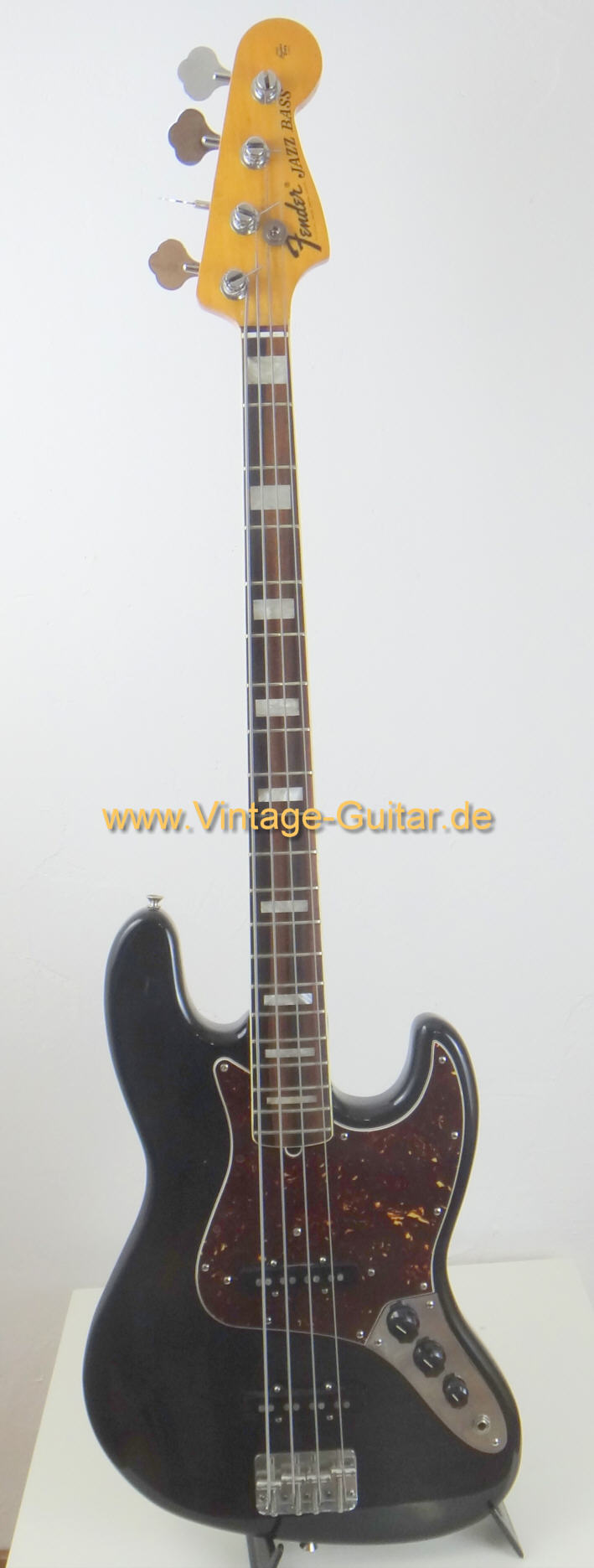 Fender Jazzbass 1974 Refinish 1.jpg
